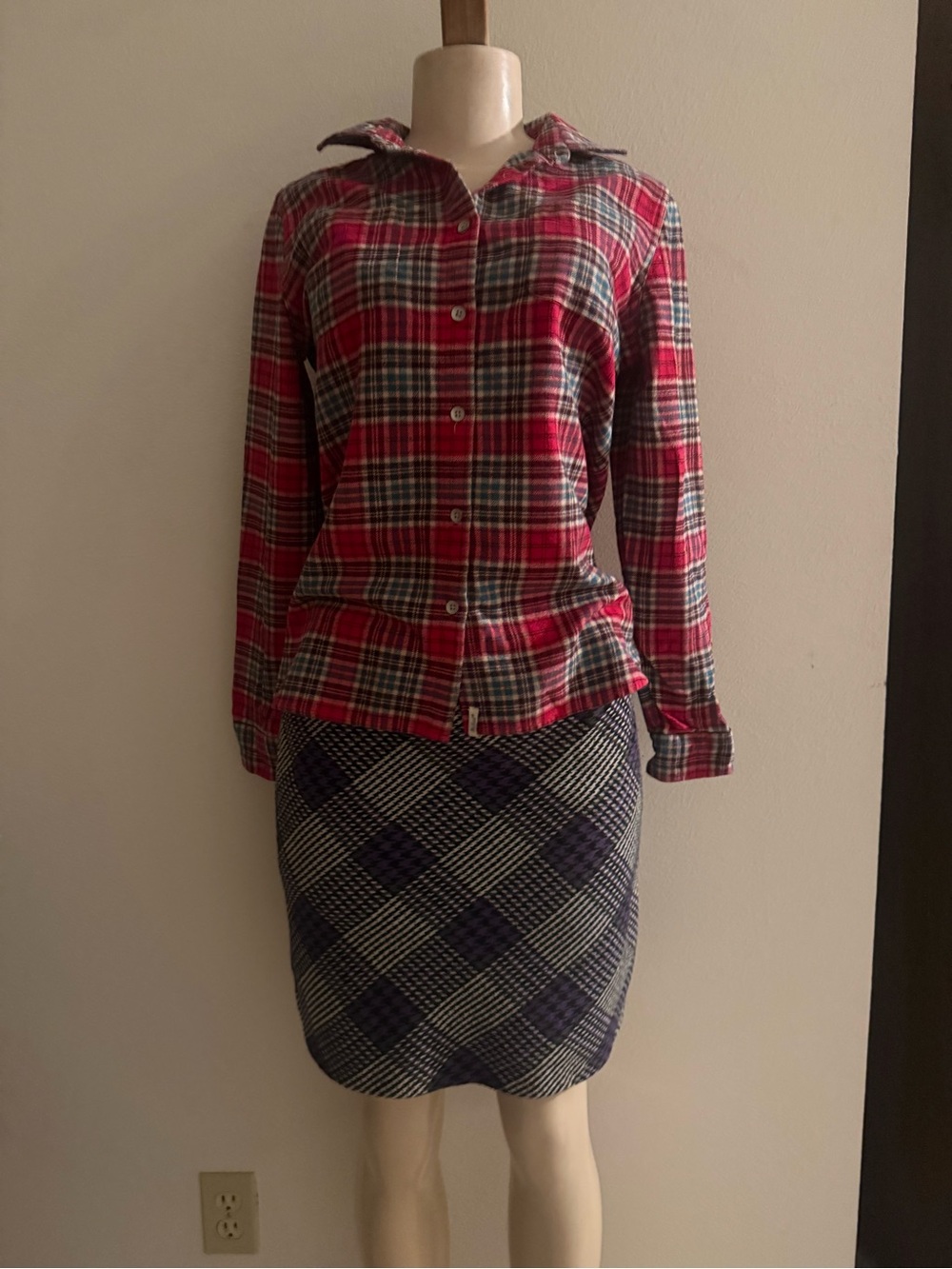 Woolrich Red and Green Plaid Button-Down Shirt Flannel M Petite